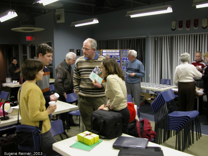 IMG 2003-Jan29 at NOCI Members' Night:  NOCI-MN-2003 discussing