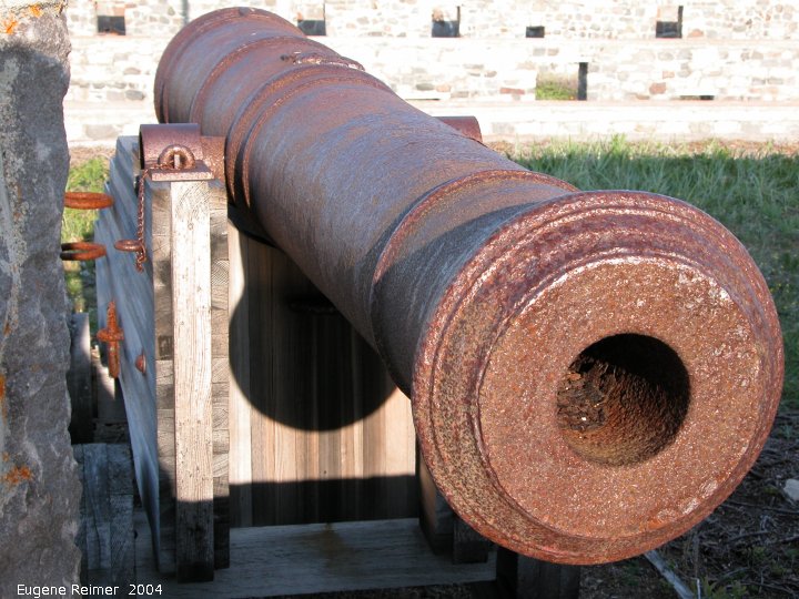 IMG 2004-Jul16 at the Wales & Whales Tour (FortPrinceOfWales+Beluga whaleWhales):  Fort P-O-W cannon muzzle