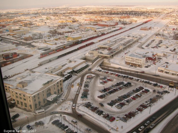 IMG 2007-Mar01 at Regina:  Regina grand old train-station now a casino from 25th floor of the Delta