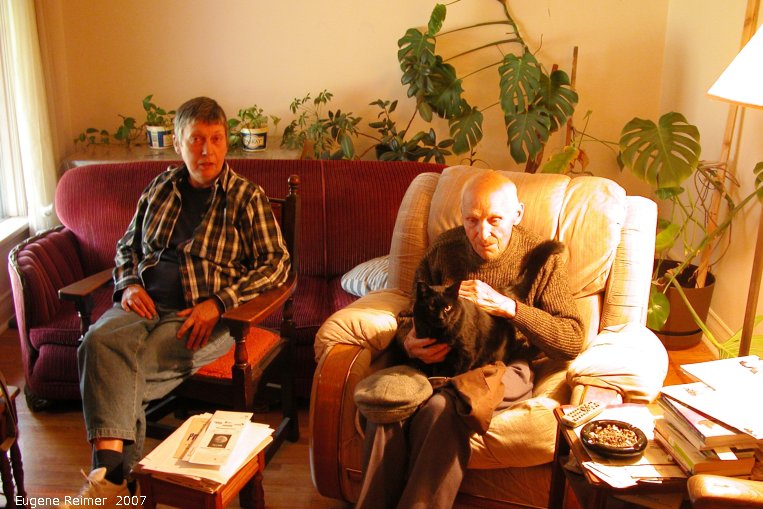 IMG 2007-Sep14 at my house:  Iris+Dad+Blackie