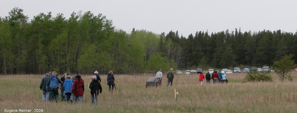 IMG 2008-May31 at WAM-field-day:  WAM group on plant-walk