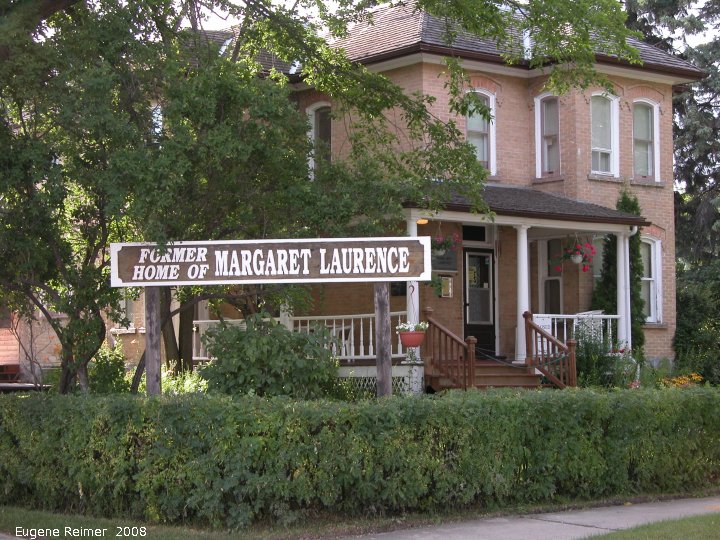 IMG 2008-Jul17 at Neepawa-MB:&nbsp; building Margaret Lawrence house
