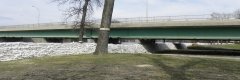 sandbag dike: at Kingston-Row under the St-Vital Bridge