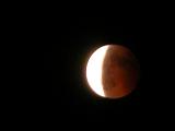 lunar-eclipse: 23:30 about 1/3 uneclipsed