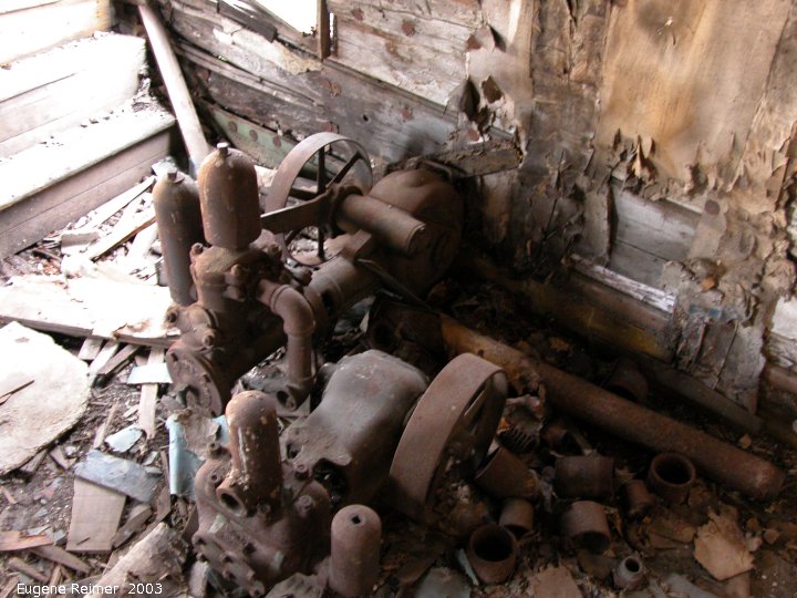 IMG 2003-Oct18 at Pilon-House near St.Annes Rd & Prairie-Grove Rd:&nbsp; Pilon House inside