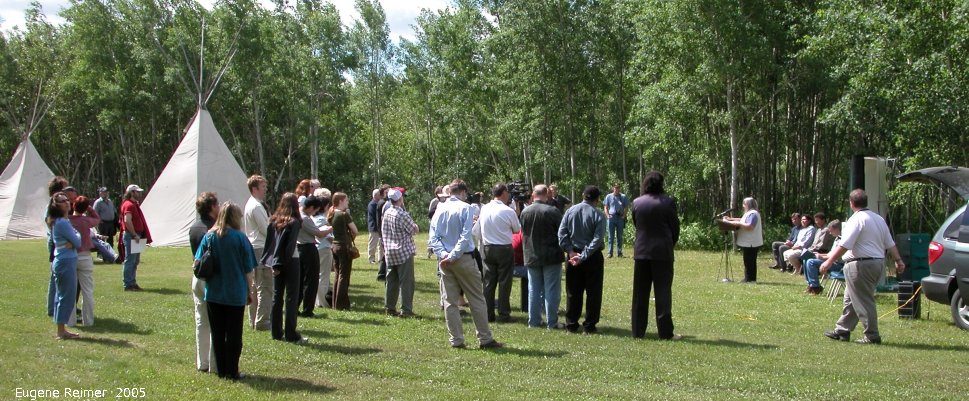 IMG 2005-Jun24 at Ecological Reserve Announcement:  BWER entire crowd + Doris