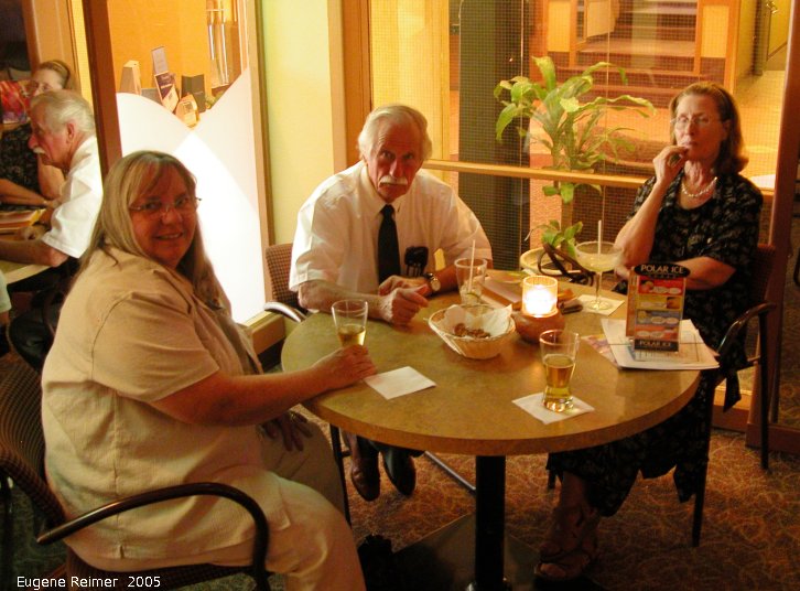 IMG 2005-Jul20 at TravelLodge lounge:  Doris+Bob+Wilma-Ferry