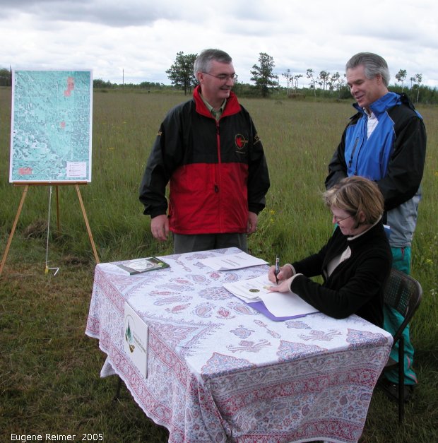 IMG 2005-Aug13 at TGPP:  Prairie-Day-2005 Yvonne Beaubien signing