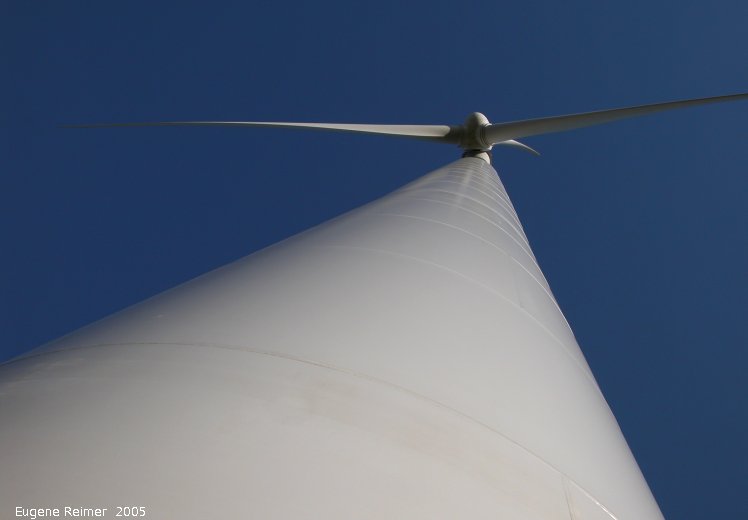 IMG 2005-Aug27 at St.Leon:  windmill-turbine from below
