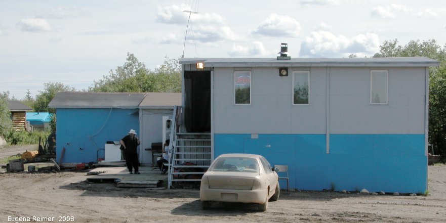 IMG 2008-Jul01 at the PeelRiver-ferry:&nbsp; eatery where bought lunch