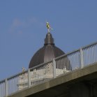Golden-Boy: above Osborne Street Bridge closer