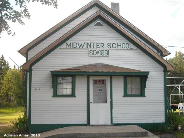 IMG 2010-Jul24 at Braintree:  building Midwinter School