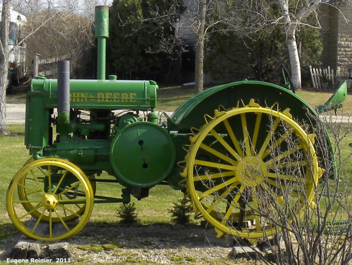 IMG 2011-Apr29 at St-Mary's Rd and SE-Winnipeg or East side of Red River:&nbsp; John-Deere-model-D on steel