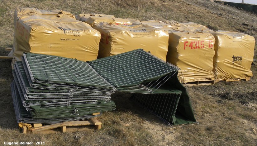 IMG 2011-Apr29 at Pembina Hwy near St-Adolph:&nbsp; HESCO barriers as delivered