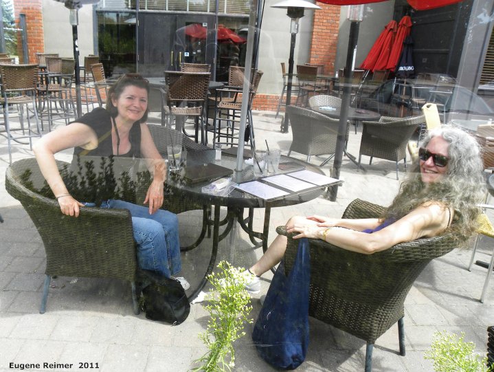 IMG 2011-Aug01 at Winnipeg:&nbsp; Kathy+Marilynne in Earls outdoor patio