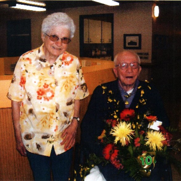 IMG 2006-May15 at Steinbach:  Aunt Helen PRPenner-family photos 2006 AuntHelen+UncleJohn at his 100th Birthday Party